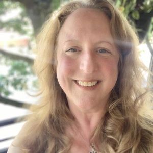 Meet your Posher, Jeannette